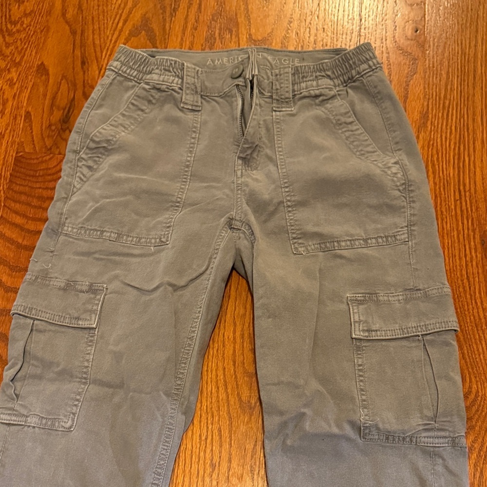 American Eagle Grey Women’s Cargo Pants